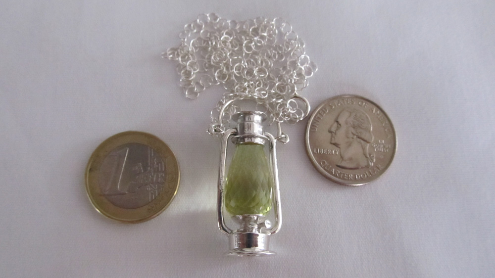The Hermit lantern in Silver/ Green-Yellow Citrin apx. 25x14mm - Click Image to Close